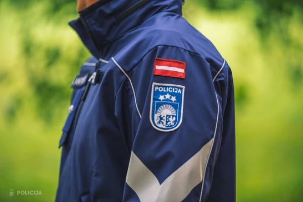 Изображение к статье: Латвийским полицейским выдадут юбки