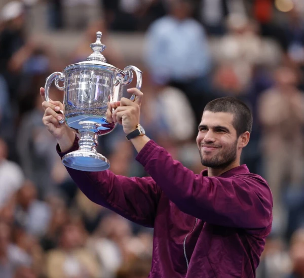 Изображение к статье: Когда Алькарас побьет рекорд Джоковича по «Шлемам»?