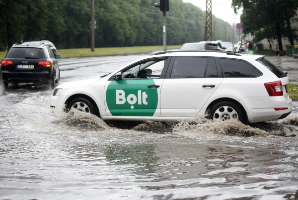 Изображение к статье: Счетчик нащелкал 12 млн евро: власти Латвии готовят передел в таксомоторной сфере (ДОПОЛНЕНО)