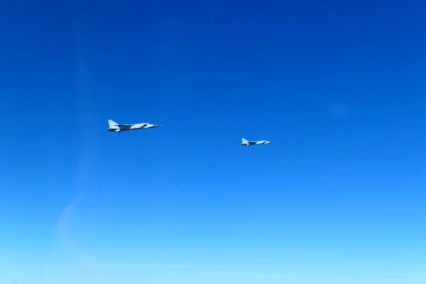 Изображение к статье: Мимо Латвии пролетели 5 российских истребителей: их встретили венгры на шведских самолетах