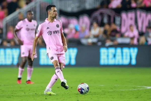 Изображение к статье: Легенда «Барселоны» и сборной Испании объявил о завершении карьеры