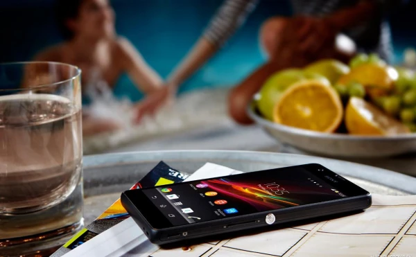 Изображение к статье: Опасные соседи для вашего смартфона