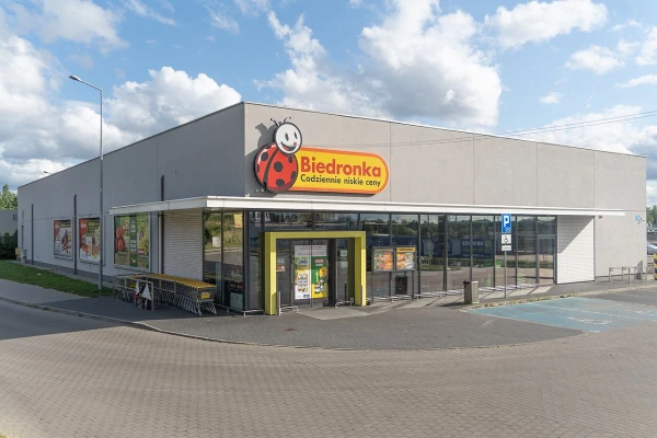 Изображение к статье: В стране много национальных розничных сетей.