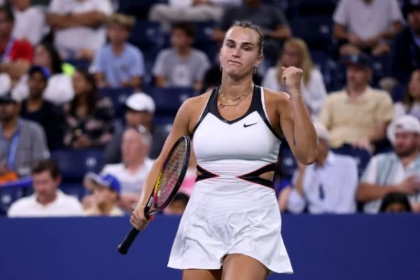 Изображение к статье: На аукционе продали теннисную ракетку Соболенко с победного US Open-2025