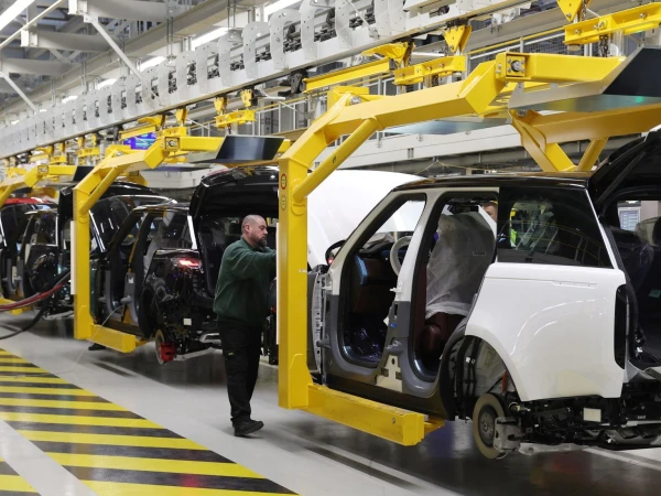 Изображение к статье: Jaguar Land Rover получил госгарантии на 1,5 млрд фунтов из-за кибератаки