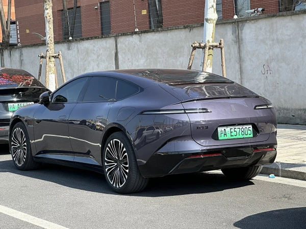 Изображение к статье: Avatr вместо Porsche: китайцы завоевывают премиальный авторынок РФ