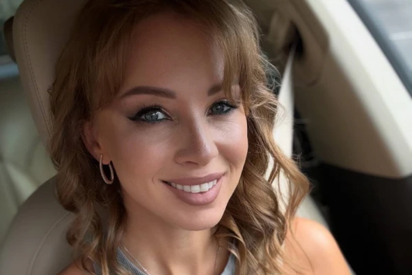 Изображение к статье: «Сногсшибательна!» — Полина Диброва удивила поклонников эффектным преображением