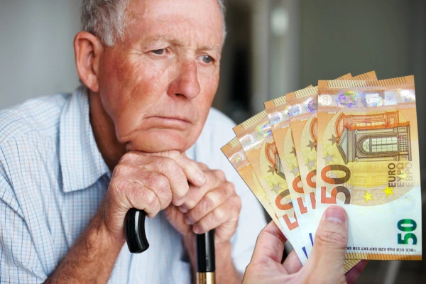 Изображение к статье: Докажи, что живой: Латвия проводит массовый переучет пенсионеров