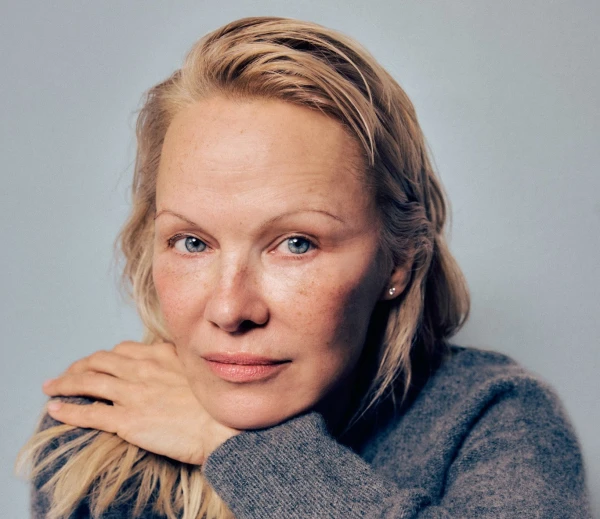 Изображение к статье: Памела Андерсон в 57 лет: кардинальная смена имиджа и новая роль в кино