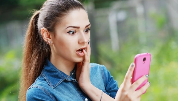 Изображение к статье: Одиночество в сети: почему соцсети вредят вашей сексуальной жизни