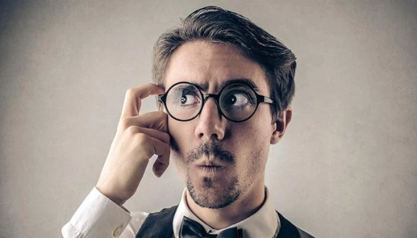 Изображение к статье: Эти 5 черт выдают глупость — даже если человек кажется образованным