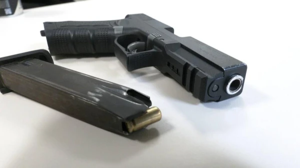 Изображение к статье: Смерть двух школьников от пули в Риге: что выяснило следствие