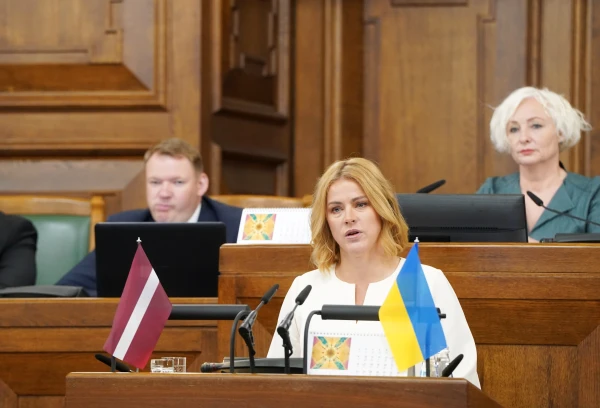 Изображение к статье: Кто тут временная? Слазь! Недовольные депутаты попытаются отправить в отставку премьера Латвии