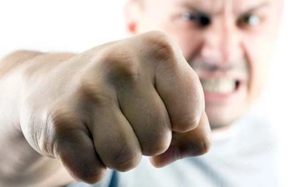 Изображение к статье: Ограбление по-рижски: избили, отобрали телефон и кошелек