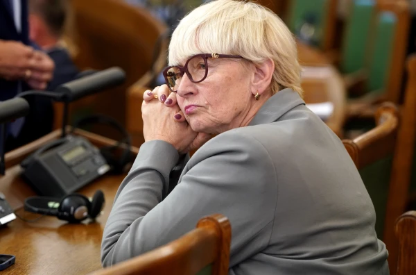 Изображение к статье: Коалиция уже вторую неделю не в состоянии обеспечить хотя бы 50 голосов