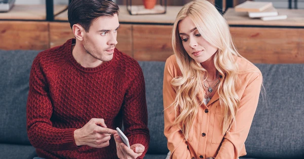 Изображение к статье: Как каждый знак Зодиака проявляет ревность