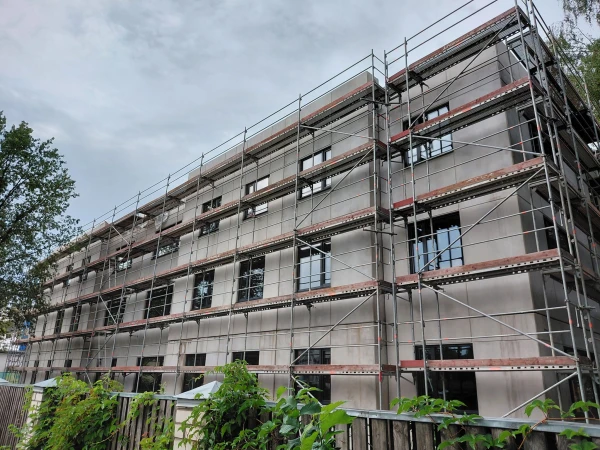 Изображение к статье: Частный сектор ухода строит пансионат в Вецмилгрависе. Фото автора.