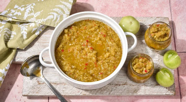 Изображение к статье: Как приготовить аджику из зеленых помидоров