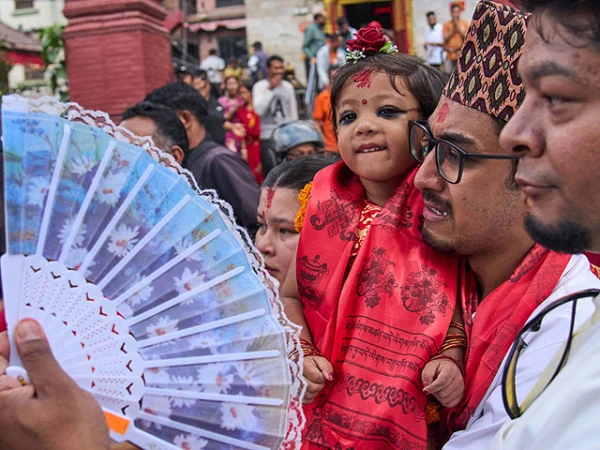 Изображение к статье: Маленькая Кумари, веселая и простая.