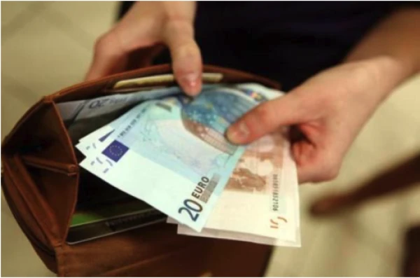 Изображение к статье: Минимальную зарплату в Латвии снова повысят. Когда и на сколько?