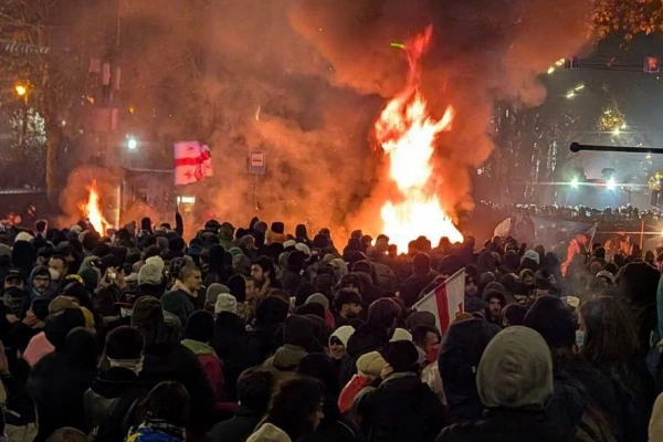 Изображение к статье: В Грузии снова возобновились массовые протесты