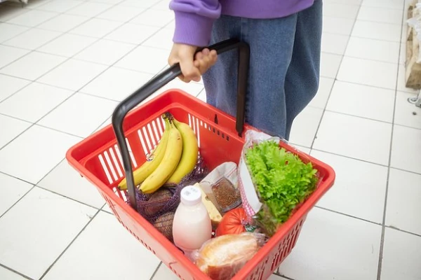 Изображение к статье: Врач предупредил об опасности покупки продуктов на голодный желудок