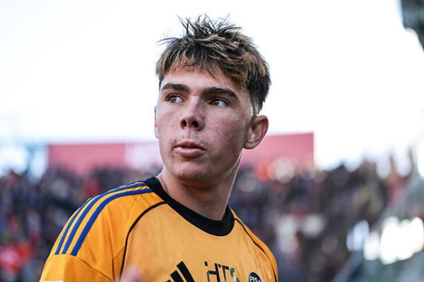 Изображение к статье: Сын Джанлуиджи Буффона дебютировал в Cерии А спустя 30 лет после отца