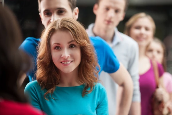 Изображение к статье: Что происходит с психикой, когда человек стоит в очереди — объясняет психолог