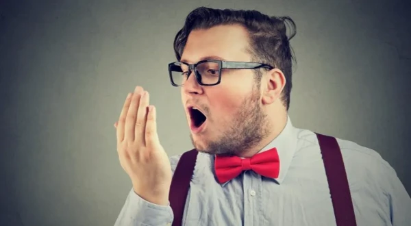 Изображение к статье: Почему в блюдах чеснок пахнет вкусно, а от человека — мерзко: объяснил токсиколог