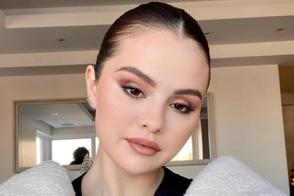 Изображение к статье: Подарила почку, но не получила приглашения на свадьбу: Селена Гомес забыла о главной подруге