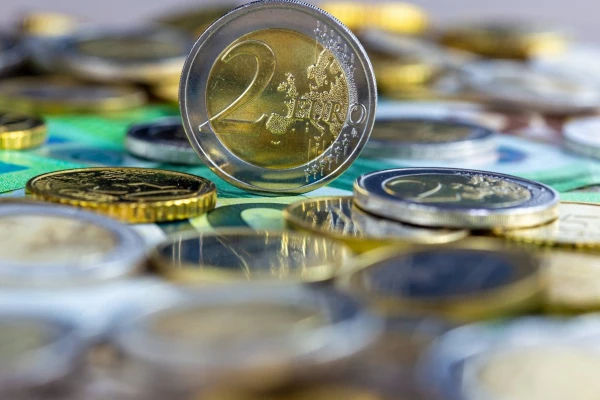 Изображение к статье: Латвийские депутаты согласились на публичное самообрезание своих доходов