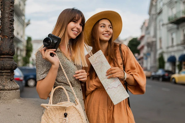 Изображение к статье: Попасться может каждый: 5 наиболее частых схем обмана туристов за границей