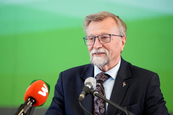 Изображение к статье: Возвращение в парламент... спустя 32 года