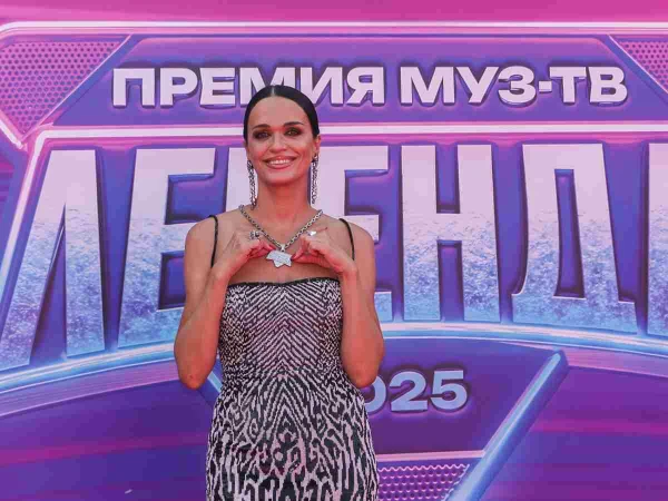 Изображение к статье: В 45 лет Слава - свежа и хороша.