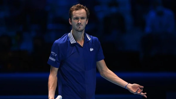 Изображение к статье: Медведев неожиданно вылетел в полуфинале «мастерса» в Шанхае. Вслед за Джоковичем