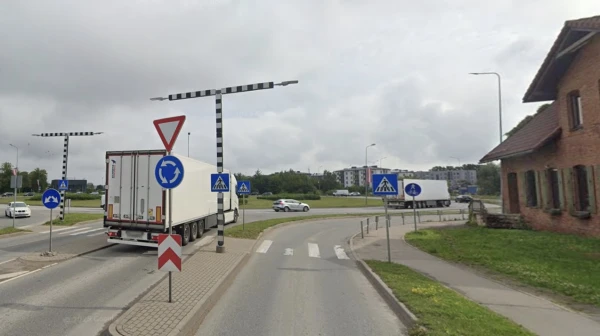 Изображение к статье: Круг в Дрейлини стал «чёрной точкой» на дорогах Риги