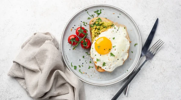 Изображение к статье: Секрет идеальной глазуньи — нашлась замена маслу для жарки