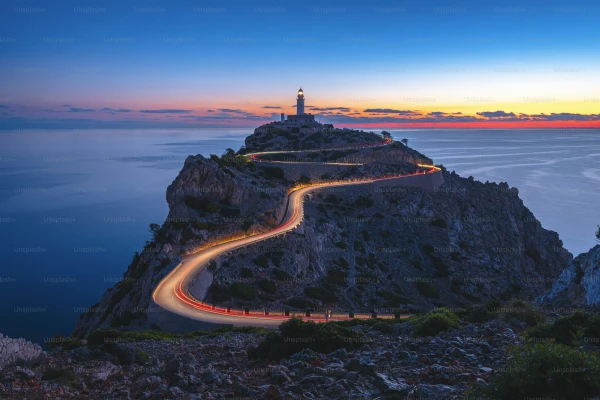 Изображение к статье: Мужчина бросился в воду спасать тонущую жену на курорте Европы и не выжил