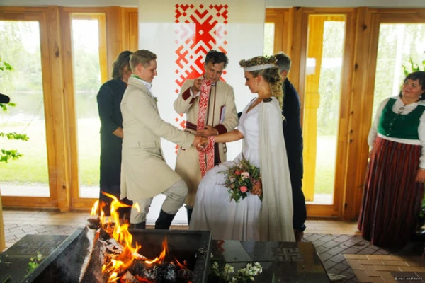 Изображение к статье: И попрет рождаемость! Сейм разрешил язычникам регистрировать браки