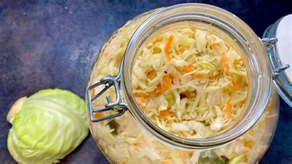 Изображение к статье: Где квасить капусту, чтобы она получилась хрустящей: выбираем идеальную тару
