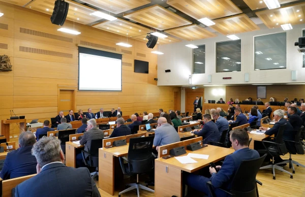 Изображение к статье: Заседание Рижской думы длилось почти 15 часов