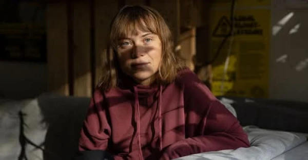 Изображение к статье: Позврослевшая активистка прошла через самое жестокое испытание.