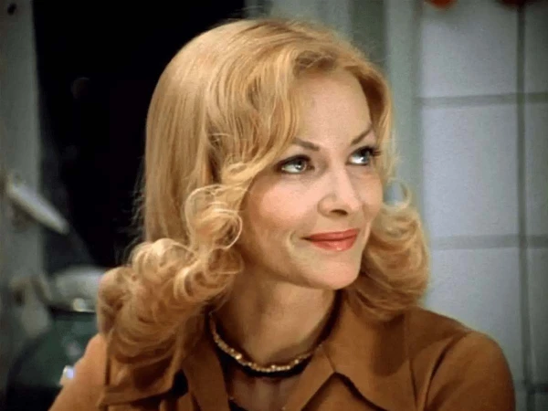 Изображение к статье: Скандальный гонорар Нади из «Иронии судьбы»: $1,5 млн за роль в неснятом фильме