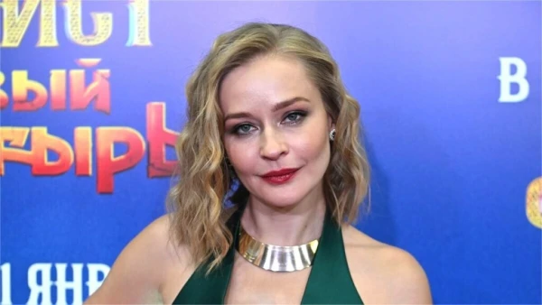 Изображение к статье: Сексуальная и знаменитая Юлечка.