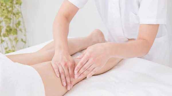 Изображение к статье: Лимфодренаж после 40: как убрать отеки и смягчить «апельсиновую корку»