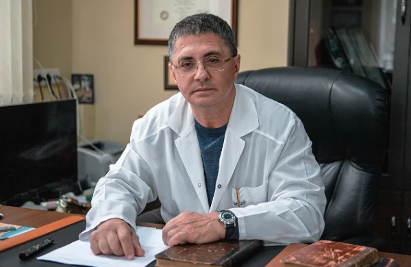 Изображение к статье: Доктор Мясников назвал отличие в лечении рака в России и США