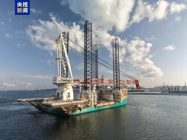 Изображение к статье: Экологичный гигант вышел в океан.