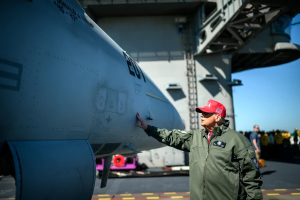 Изображение к статье: Трамп не исключил гарантий безопасности и Украине, и РФ - Reuters