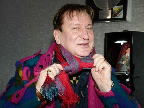 Изображение к статье: Сергей Михайлович удивлен неожиданным сюрпризом.