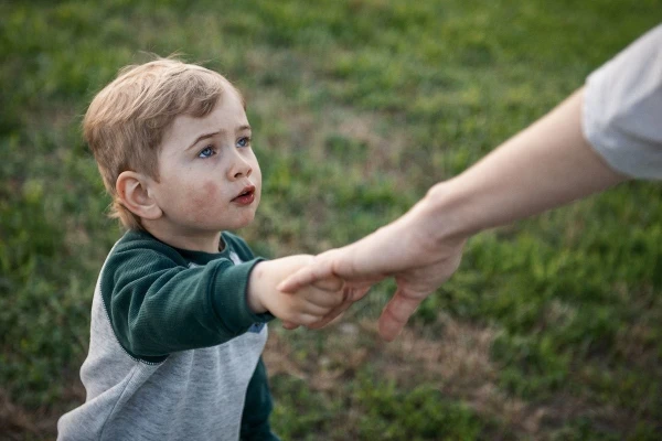 Изображение к статье: Кто поможет брошенным детям? Власти Латвии считают – кто угодно, но не госбюджет